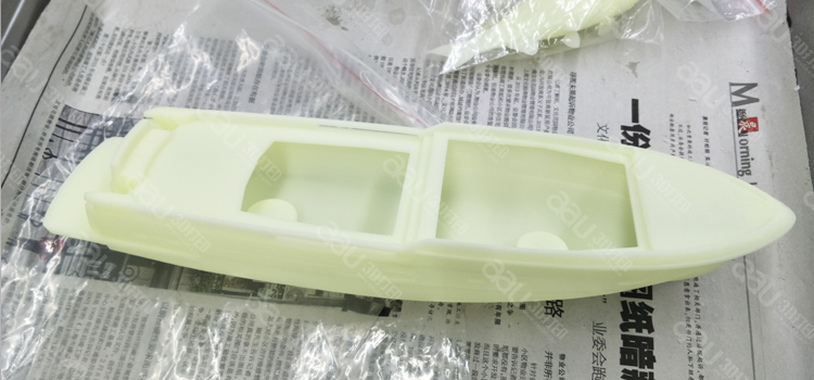 細節圖1.jpg 船底白模